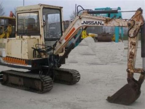 nissan mini diggers specs